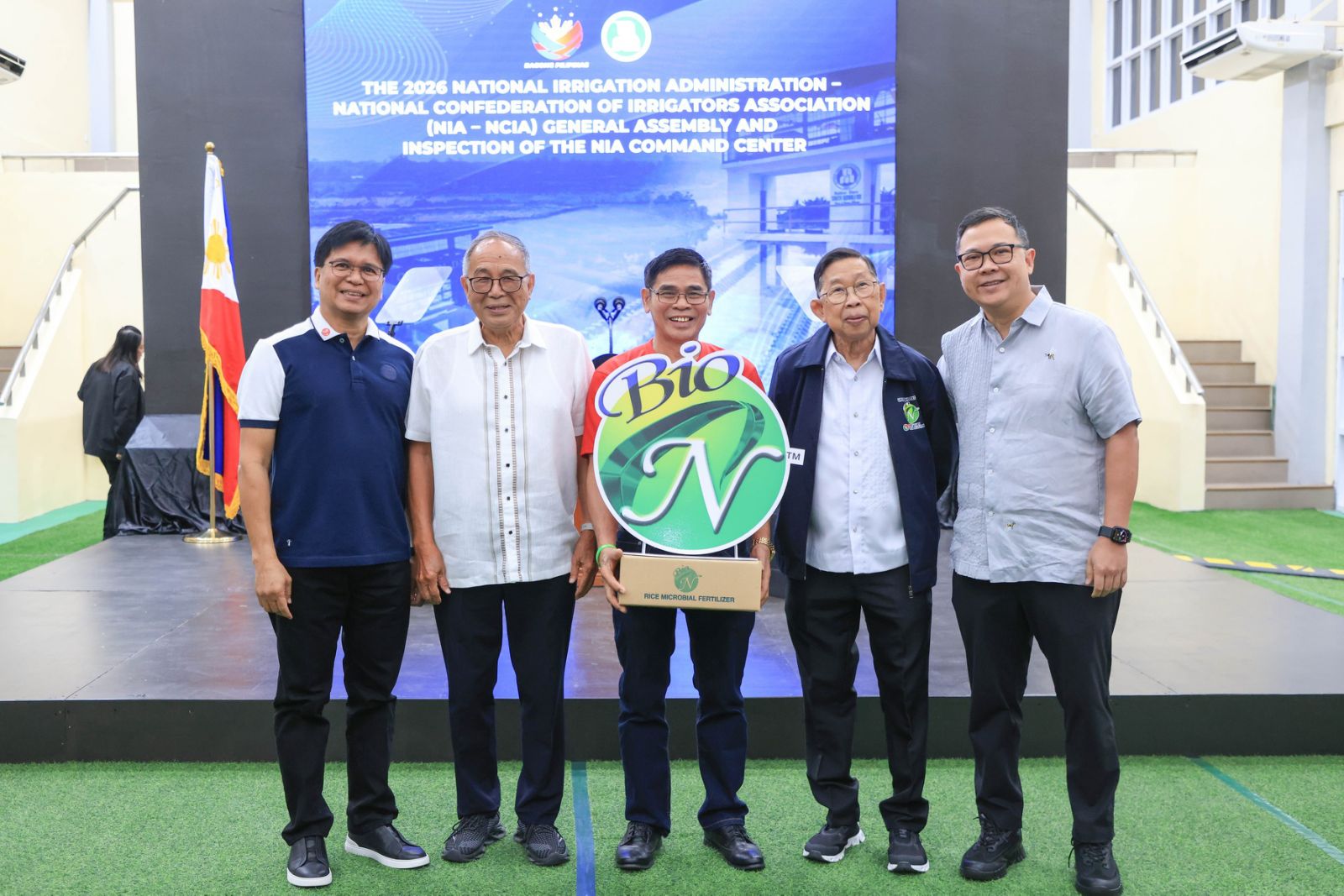 Agri Specialist Donates Biofertilizer to Irrigators